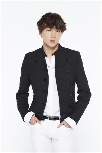 WINNER_KANG SEUNG YOON1jpg_R.jpg